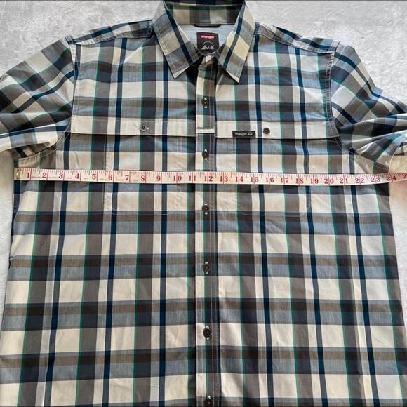 Wrangler Regular Fit Men’s Button Down Plaid Shirt Size Large - Picture 3 of 8